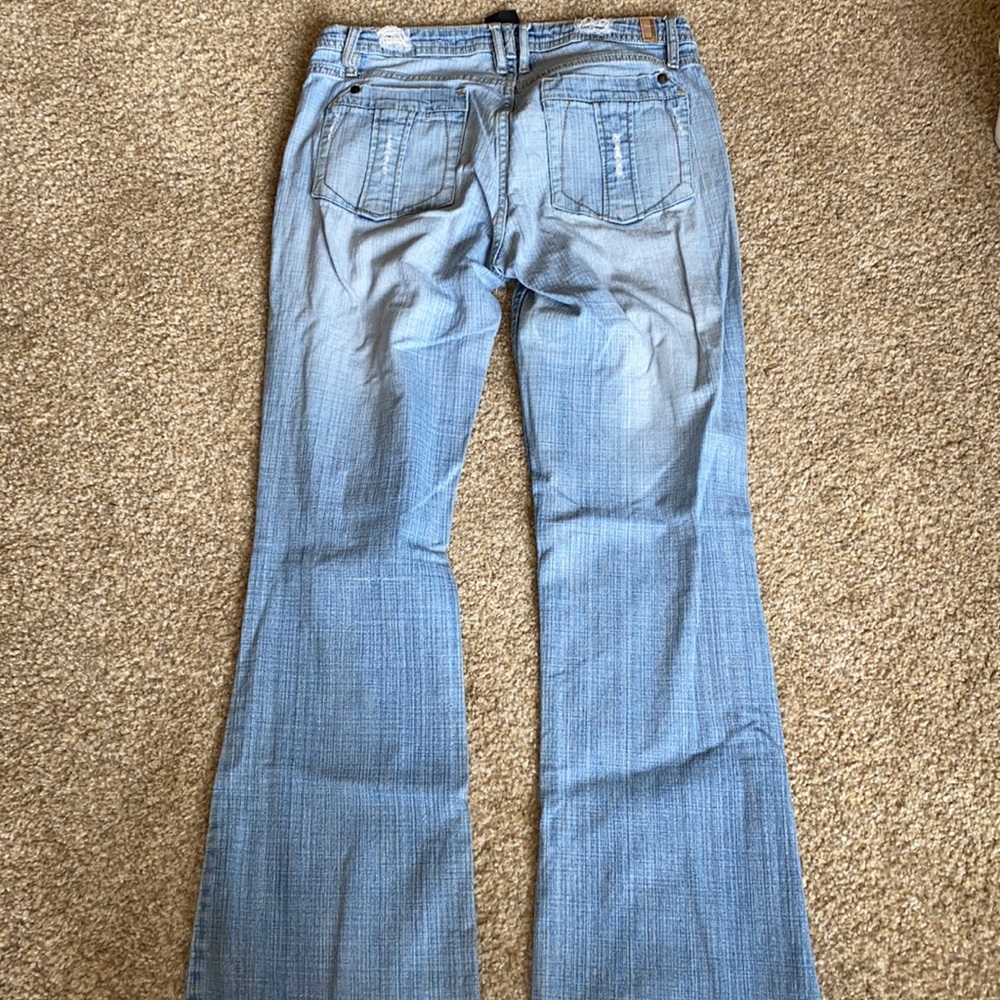 Squeeze Jeans - Picture 4 of 15